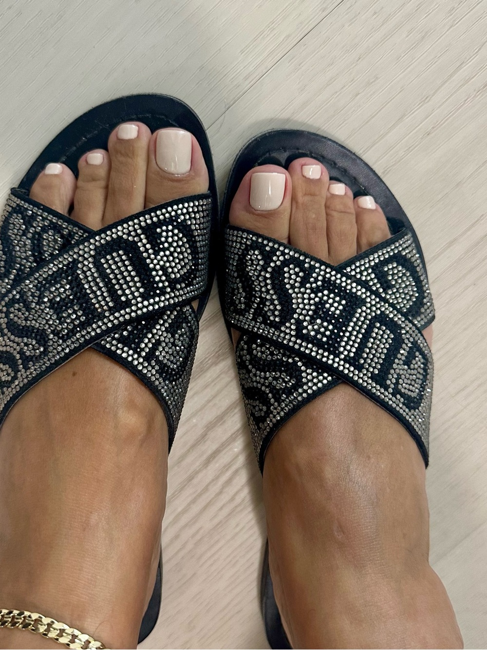 Guess Black Crystal-Embellished Crossband Flats